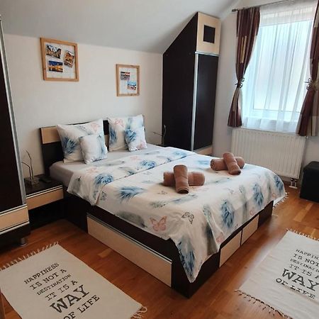 Smiley Apartment Σίμπιου Εξωτερικό φωτογραφία