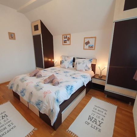 Smiley Apartment Σίμπιου Εξωτερικό φωτογραφία