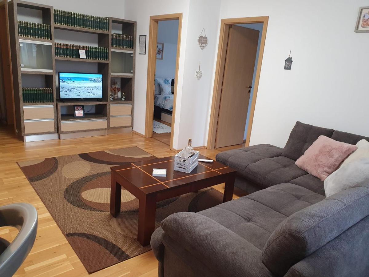 Smiley Apartment Σίμπιου Εξωτερικό φωτογραφία