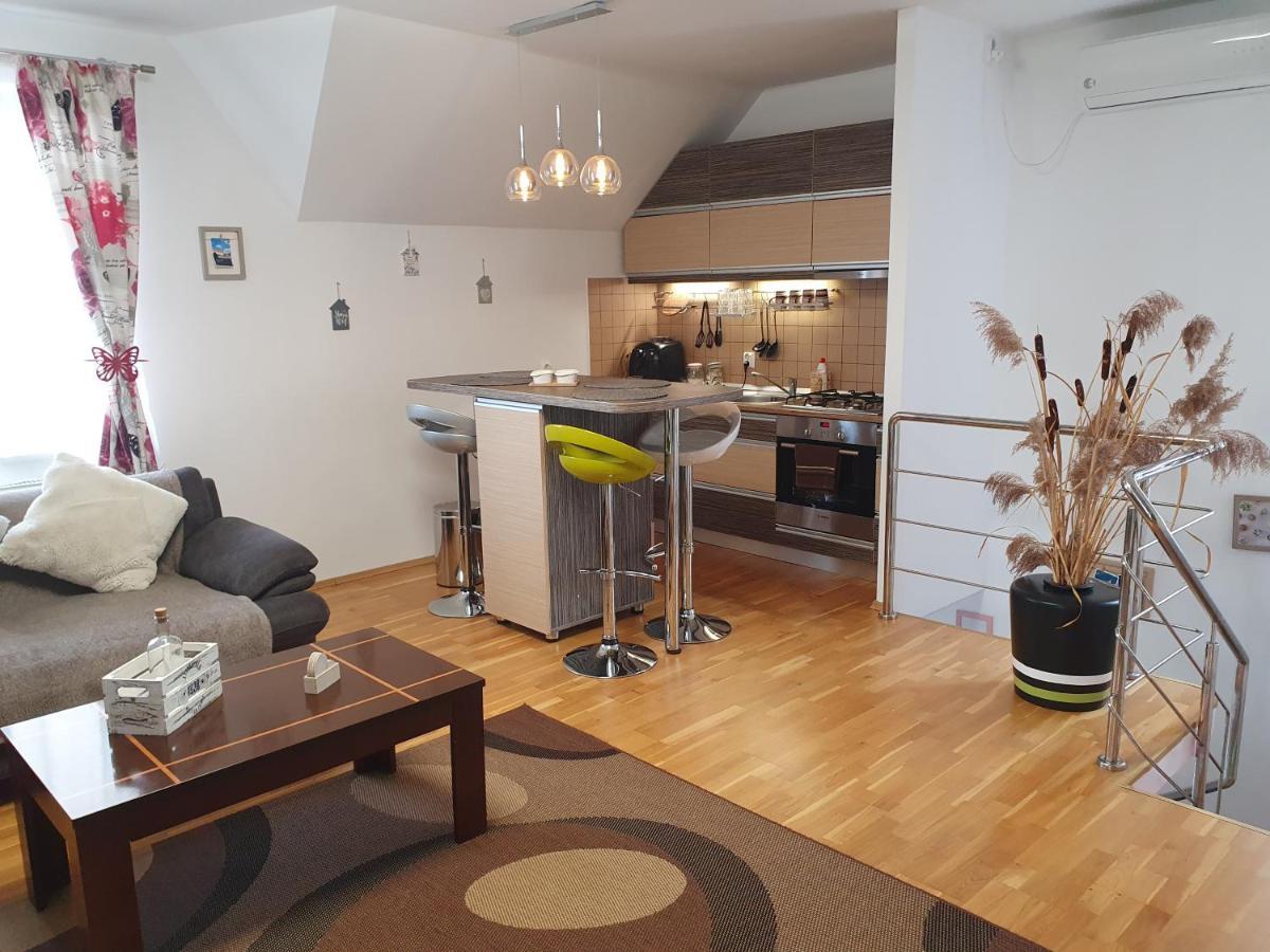 Smiley Apartment Σίμπιου Εξωτερικό φωτογραφία